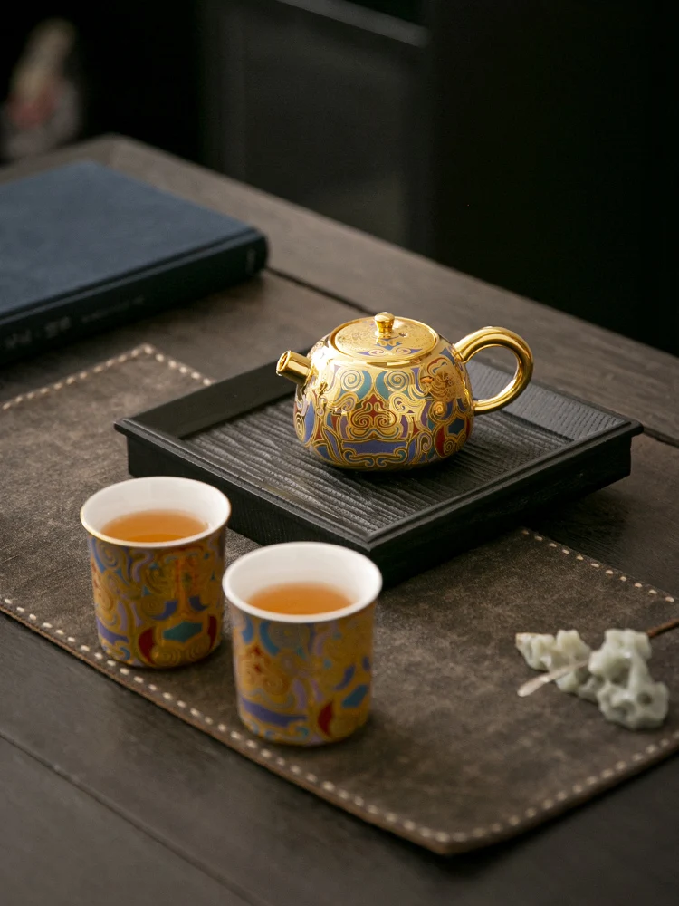 Gilding Dunhuang Tea Cup Household Chinese Style National Trendy Porcelain Kung Fu Set Light Luxury High-End Drinking Gift Box
Gilding Dunhuang Tea Cup Household Chinese Style National Trendy Porcelain Kung Fu Set Light Luxury High-End Drinking Gift Box