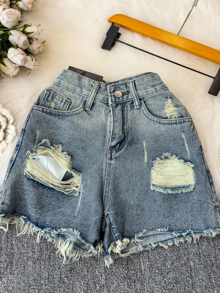Streetwear Vintage Blue Hole Denim Shorts Y2K Gyaru Fashion High Waist Loose A Line Wide Leg Jorts 2025 New Summer Shorts Jeans
Streetwear Vintage Blue Hole Denim Shorts Y2K Gyaru Fashion High Waist Loose A Line Wide Leg Jorts 2025 New Summer Shorts Jeans