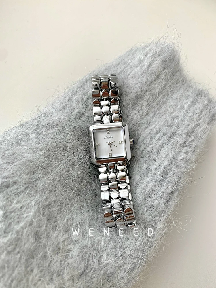 WENEED watch women's small and exquisite workplace women's niche small square watch women's small dial light luxury watch
WENEED watch women's small and exquisite workplace women's niche small square watch women's small dial light luxury watch