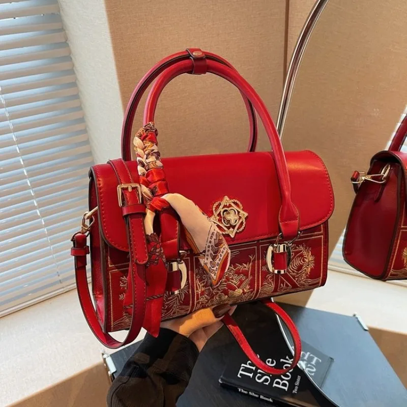 Luxury Designer Diaper Bag Women's Crossbody Handbag Elegant Leather Tote Minimalist Vintage Style With Large Capacity
Luxury Designer Diaper Bag Women's Crossbody Handbag Elegant Leather Tote Minimalist Vintage Style With Large Capacity