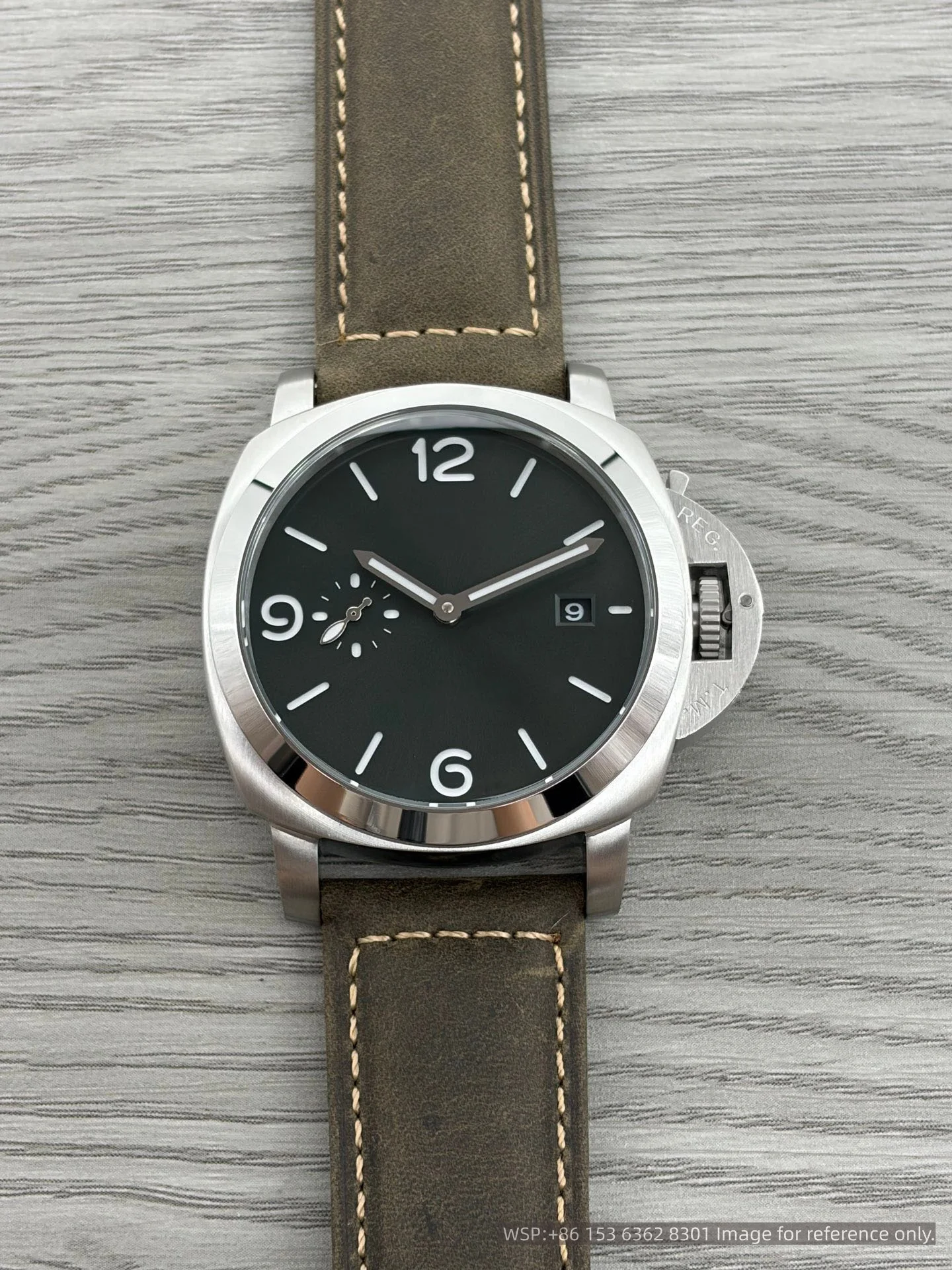 44mm luxury men's watch, made of 904L steel, automatic movement-C
44mm luxury men's watch, made of 904L steel, automatic movement-C