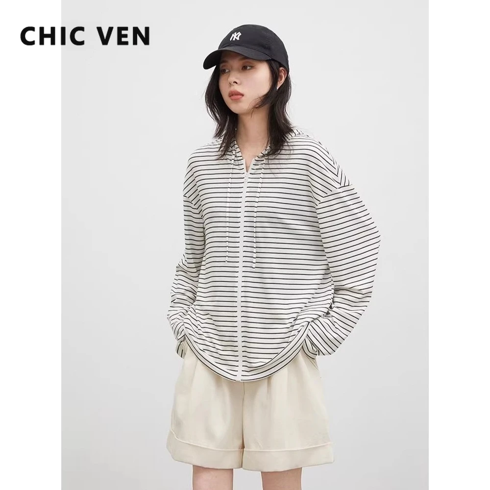 CHIC VEN Korean Women T-Shirts Loose Casual Stripe Hooded Ladies Knitted Cardigan Sunscreen Cover Tops Spring Summer 2026
CHIC VEN Korean Women T-Shirts Loose Casual Stripe Hooded Ladies Knitted Cardigan Sunscreen Cover Tops Spring Summer 2026