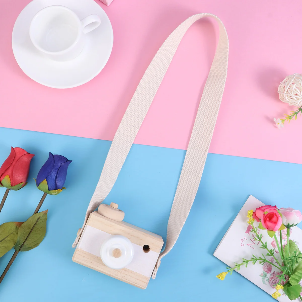 Wooden Mini Camera Toy Kids' Room Hanging Decor Photo Taking Props Birthday Christmas Gift for Children Kids (White)
Wooden Mini Camera Toy Kids' Room Hanging Decor Photo Taking Props Birthday Christmas Gift for Children Kids (White)