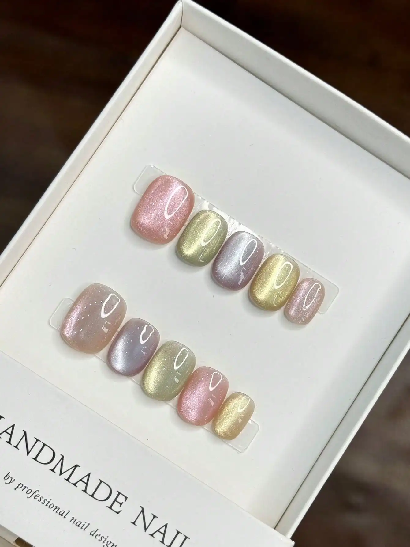 Summer New Handmade Press-On Short Round Fake Nails, Rainbow Glass Bead Cat Eye Design Nail Art Supplies Handmade Press On Nails
Summer New Handmade Press-On Short Round Fake Nails, Rainbow Glass Bead Cat Eye Design Nail Art Supplies Handmade Press On Nails