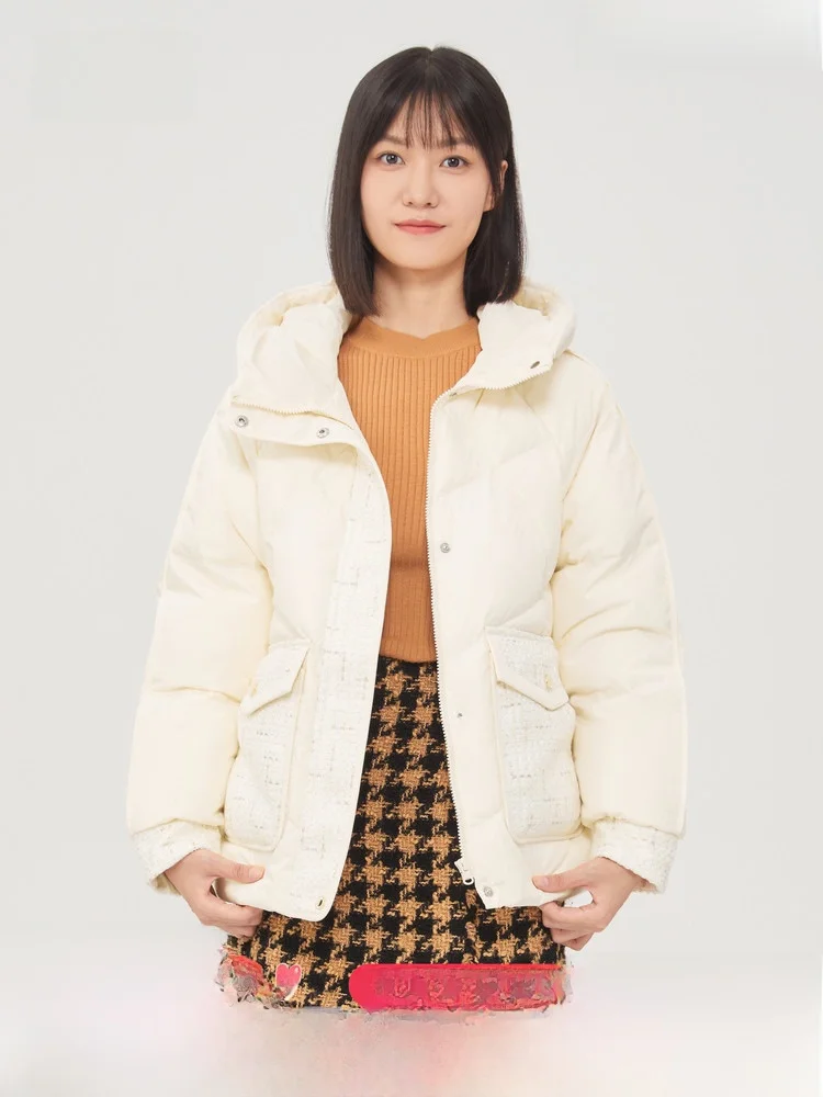 Новая женская зимняя куртка-пуховик Sweetort с капюшоном, модель 2023 года, для города, с наполнителем из полиэфирного волокна
Новая женская зимняя куртка-пуховик Sweetort с капюшоном, модель 2023 года, для города, с наполнителем из полиэфирного волокна