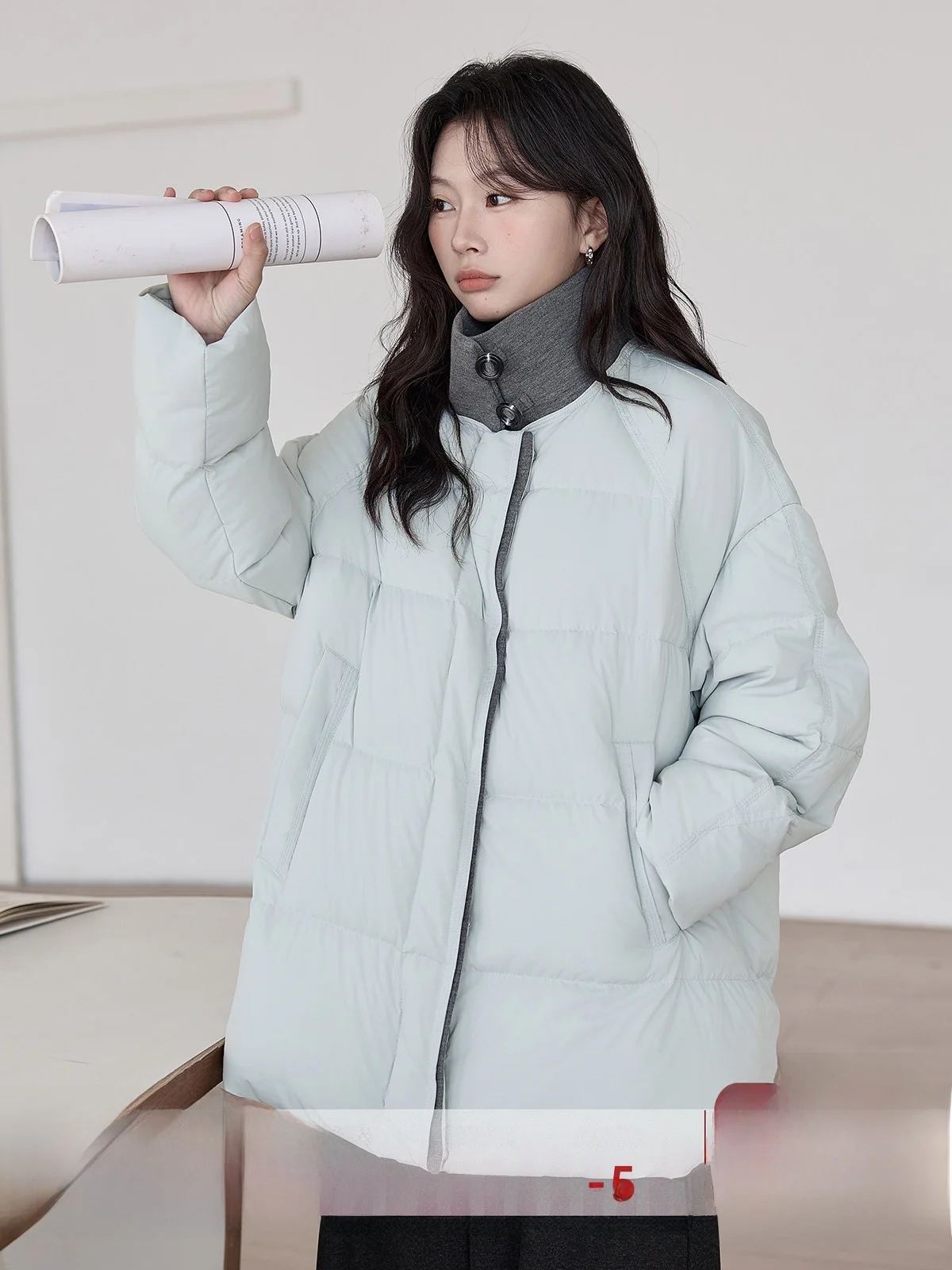 Elegant Versatile Mid-Length Women's Puffer Jacket Fake Two-Piece Stylish Commute Style Korean Version Warm Long Sleeve
Elegant Versatile Mid-Length Women's Puffer Jacket Fake Two-Piece Stylish Commute Style Korean Version Warm Long Sleeve