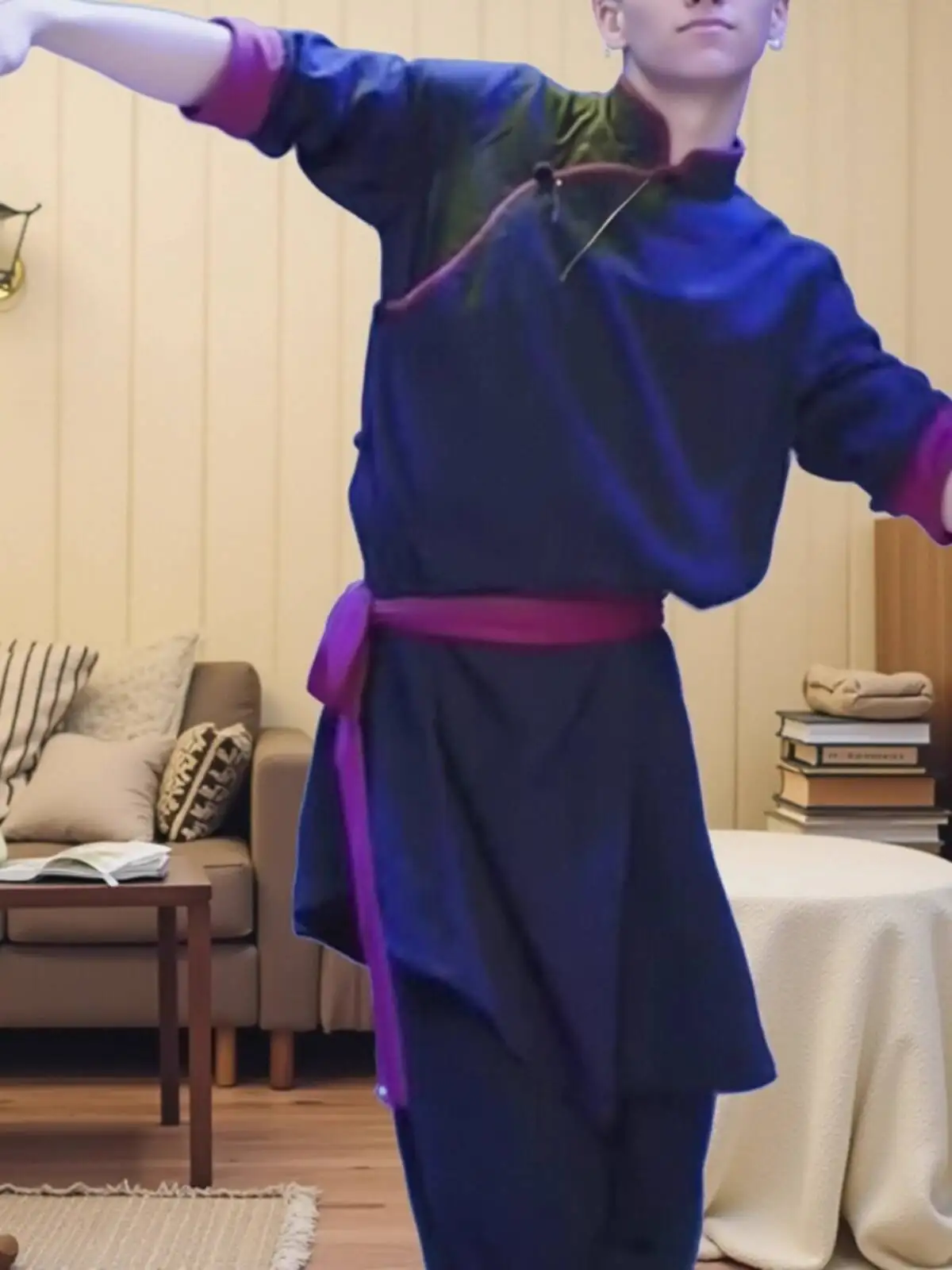 Новый костюм для танцевальной практики, наряд для женщин и мужчин, классная практика, топ для выступлений, монгольский экзамен, одежда из ушу, Китай
Новый костюм для танцевальной практики, наряд для женщин и мужчин, классная практика, топ для выступлений, монгольский экзамен, одежда из ушу, Китай