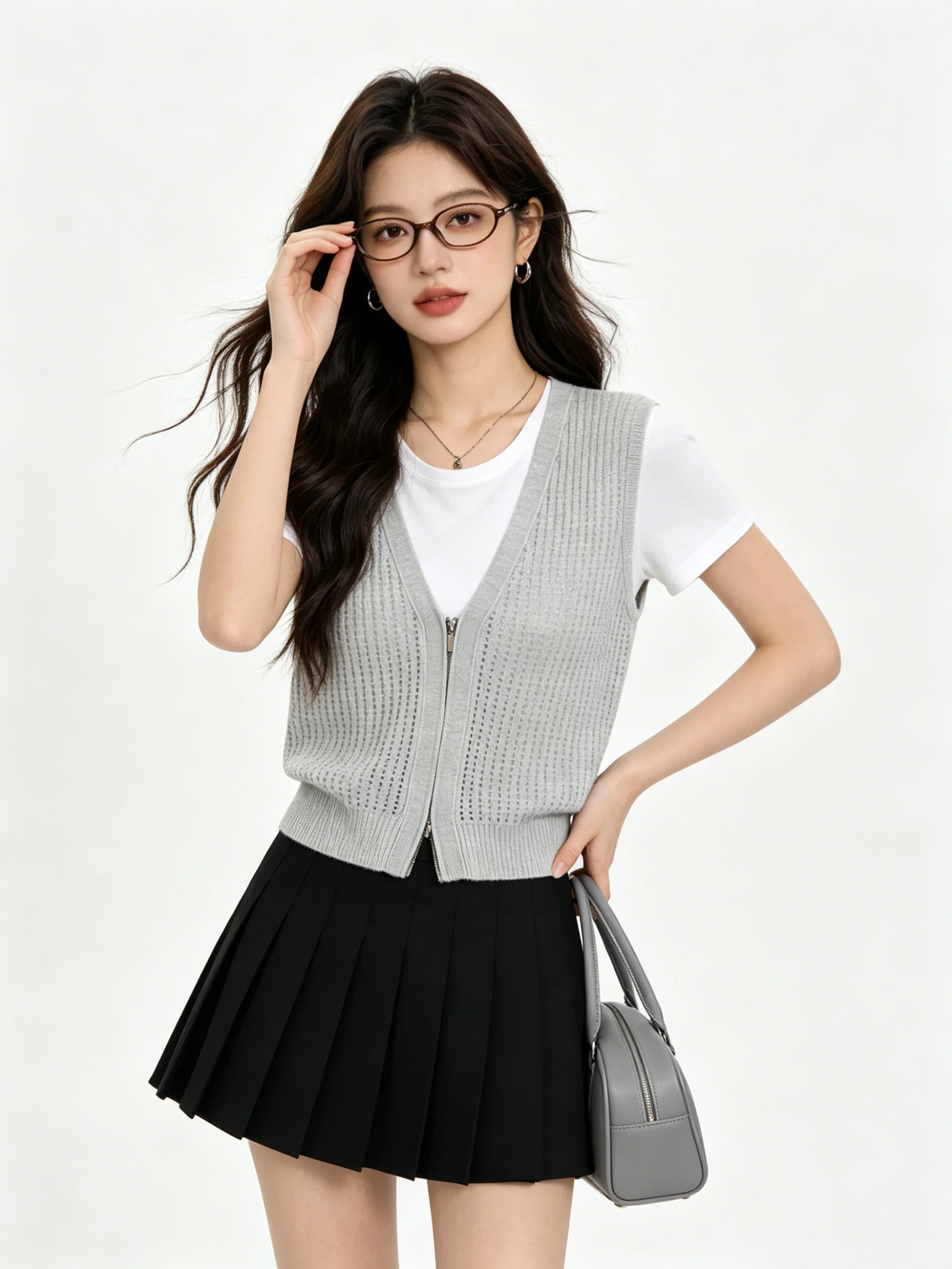 Chic Korean College Style Knitted Vest And T-Shirt Set Women's Summer Short Sleeve Simple Fashion Set New Arrival
Chic Korean College Style Knitted Vest And T-Shirt Set Women's Summer Short Sleeve Simple Fashion Set New Arrival
