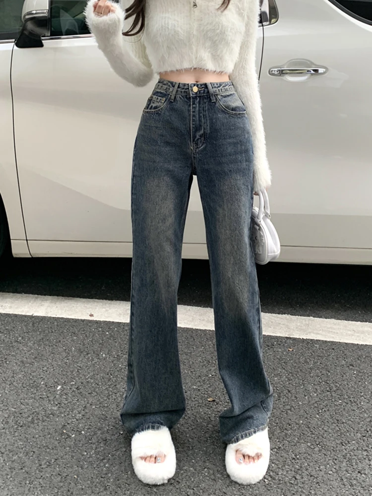 Vintage Women's Heritage High Rise Loose Utility Jean Wide Leg Denim Pants Casual Streetwear Dark Blue Trousers with Pockets
Vintage Women's Heritage High Rise Loose Utility Jean Wide Leg Denim Pants Casual Streetwear Dark Blue Trousers with Pockets
