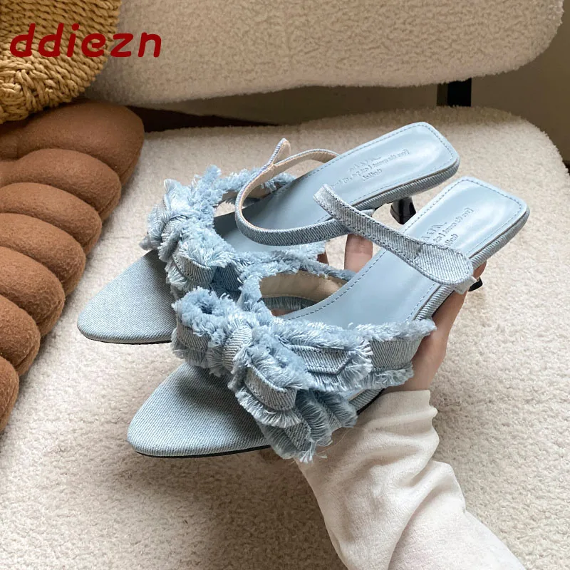New In Summer Fashion Denim Pointed Toe Women Slippers Low Heel Shoes Beach Female Slides Sandals Slippers Shoes For Ladies
New In Summer Fashion Denim Pointed Toe Women Slippers Low Heel Shoes Beach Female Slides Sandals Slippers Shoes For Ladies