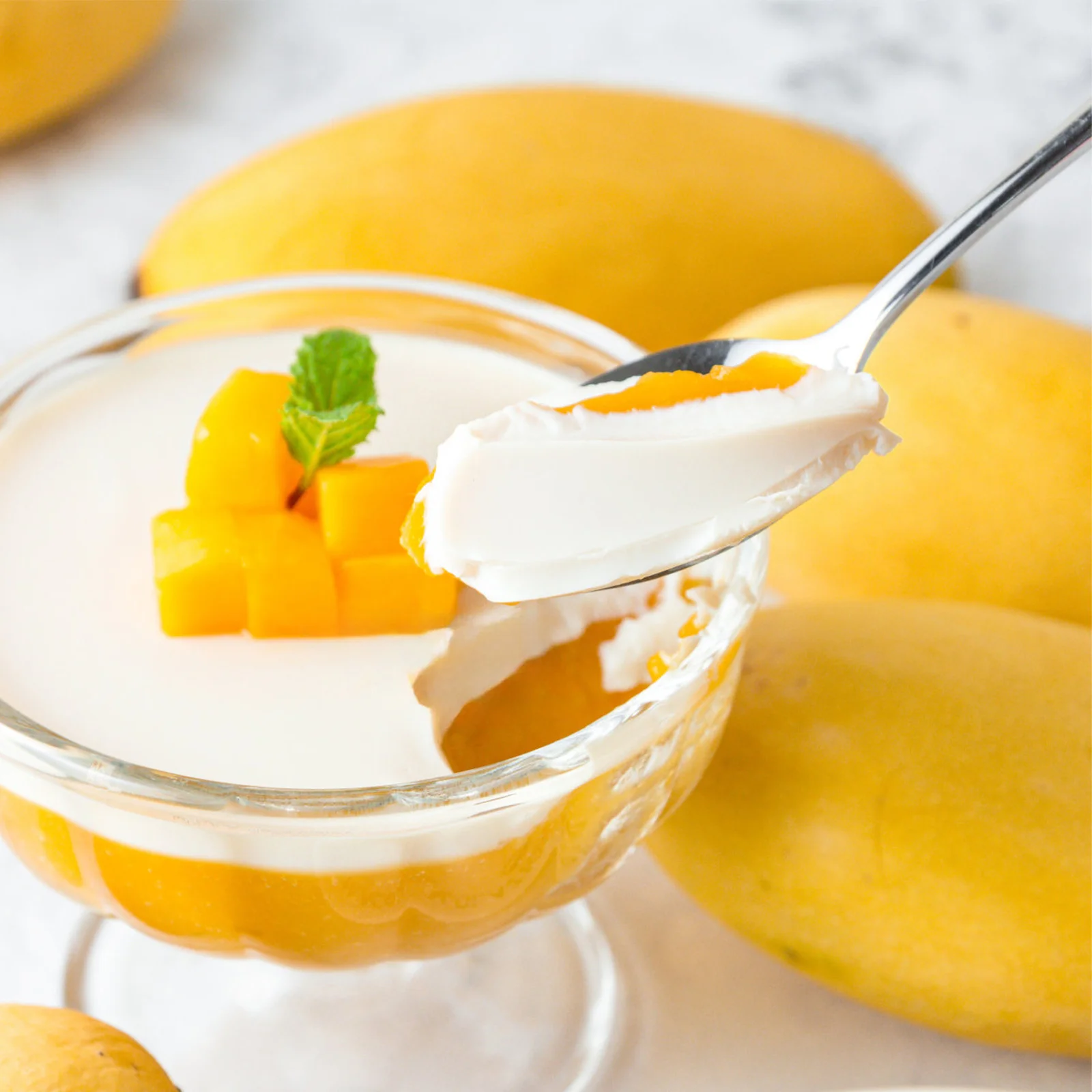 12Pcs Stainless Steel Dinner Spoons Sturdy Dining Flatware Set Soup Coffee Spoons Sleek Design Household Kitchen Utensils
12Pcs Stainless Steel Dinner Spoons Sturdy Dining Flatware Set Soup Coffee Spoons Sleek Design Household Kitchen Utensils