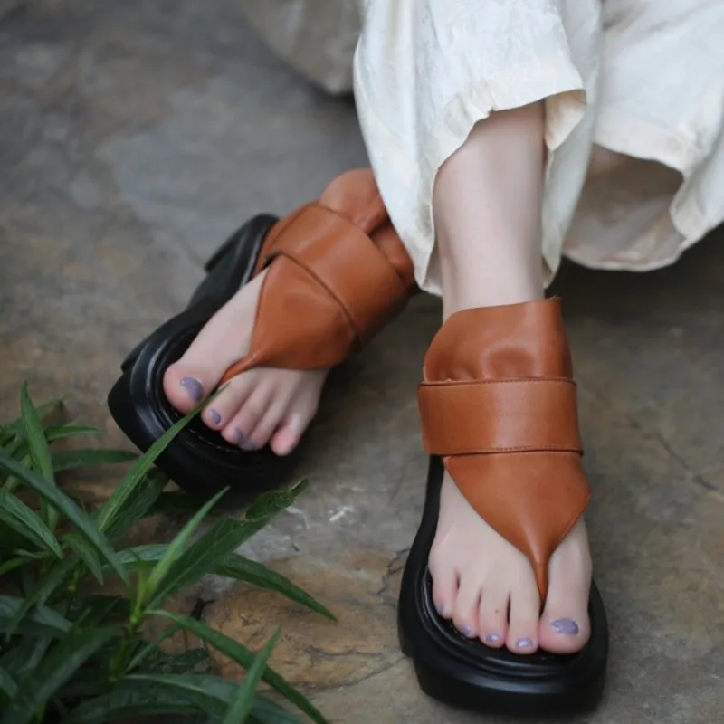 Vintage Woman Gladiator Sandals Luxury Genuine Leather 2026 Summer New Fashion Outdoor Daily Fashion Wedge Platform Women Shoes
Vintage Woman Gladiator Sandals Luxury Genuine Leather 2026 Summer New Fashion Outdoor Daily Fashion Wedge Platform Women Shoes