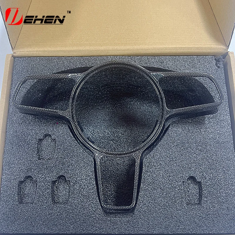 Carbon fiber steering wheel cover suitable for Porsche Cayenne, Macan, 718, 911 and Panamera (old models)
Carbon fiber steering wheel cover suitable for Porsche Cayenne, Macan, 718, 911 and Panamera (old models)