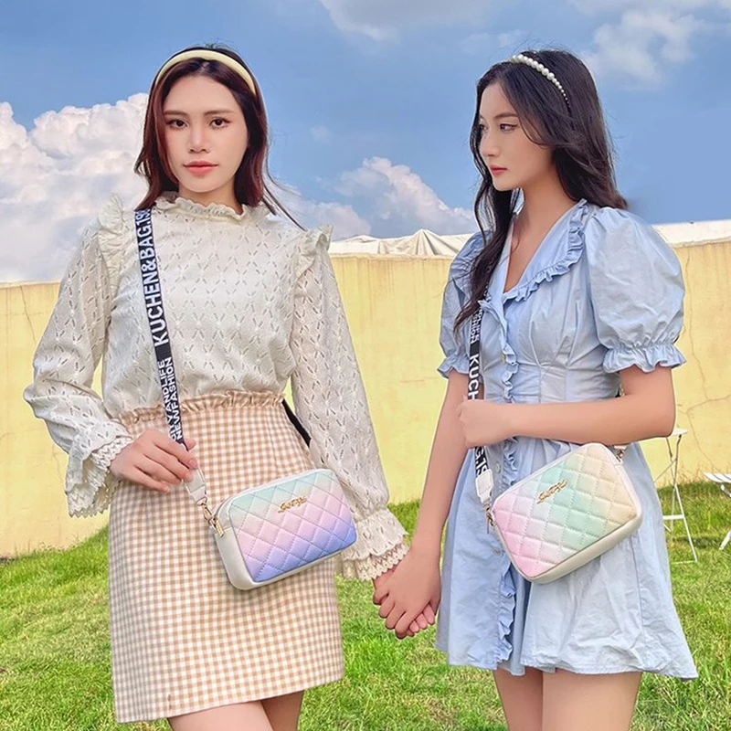 1Pc Gradient Color Blocked Small Square Bag Fashionable PU Leather Wide Shoulder Strap Single Shoulder Bag Women's Crossbody Bag
1Pc Gradient Color Blocked Small Square Bag Fashionable PU Leather Wide Shoulder Strap Single Shoulder Bag Women's Crossbody Bag