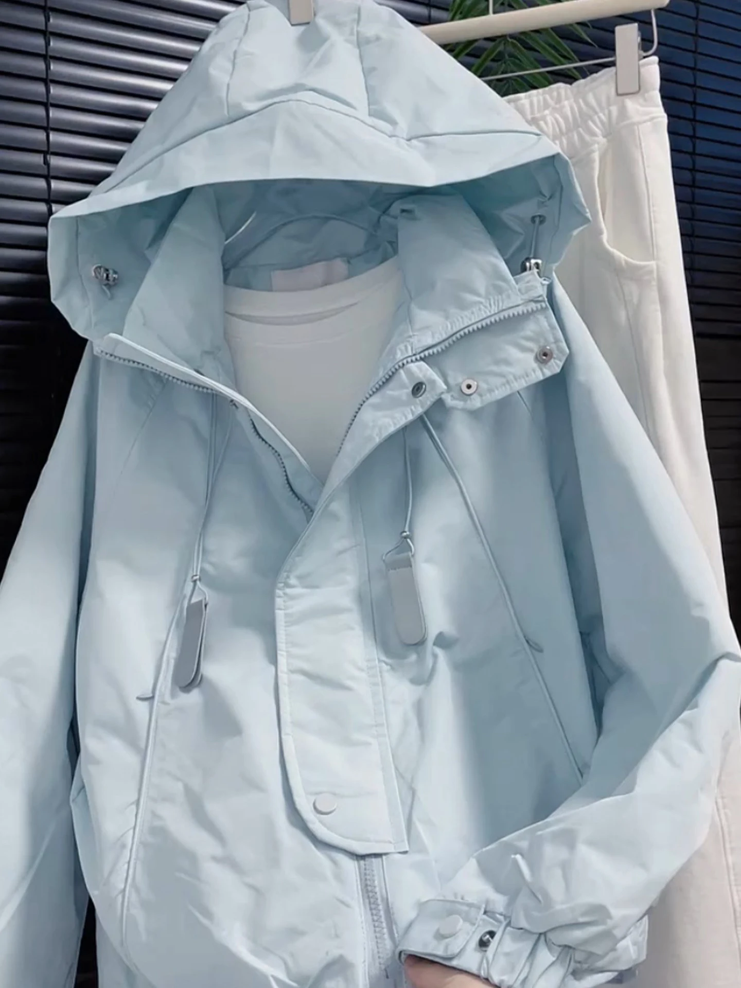 Elegant Blue Hooded Jacket Loose Fit Long Sleeve Fashionable Outerwear Spring High End Casual Dressing for Women
Elegant Blue Hooded Jacket Loose Fit Long Sleeve Fashionable Outerwear Spring High End Casual Dressing for Women