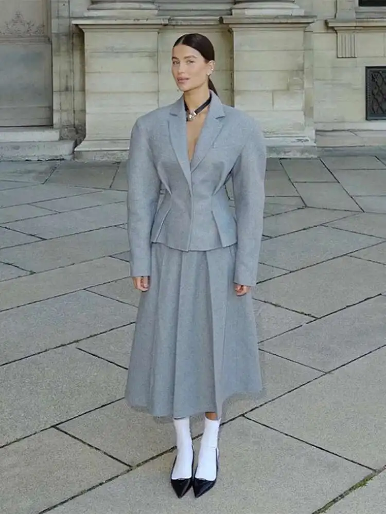 Elegant Blazer Suit Women 2 Piece Lapel Full Sleeve Single Breasted Jacket A-E Pleated Skirt Female Sets 2025 Autumn Lady Set
Elegant Blazer Suit Women 2 Piece Lapel Full Sleeve Single Breasted Jacket A-E Pleated Skirt Female Sets 2025 Autumn Lady Set