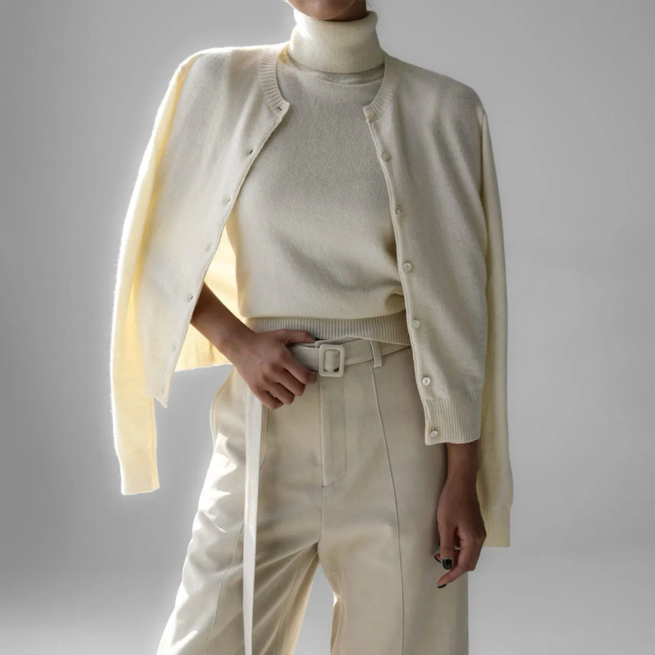 Knitted sweater set Europe, America 2025 early autumn turtleneck sleeveless bottoming sweater cardigan set wom
Knitted sweater set Europe, America 2025 early autumn turtleneck sleeveless bottoming sweater cardigan set wom