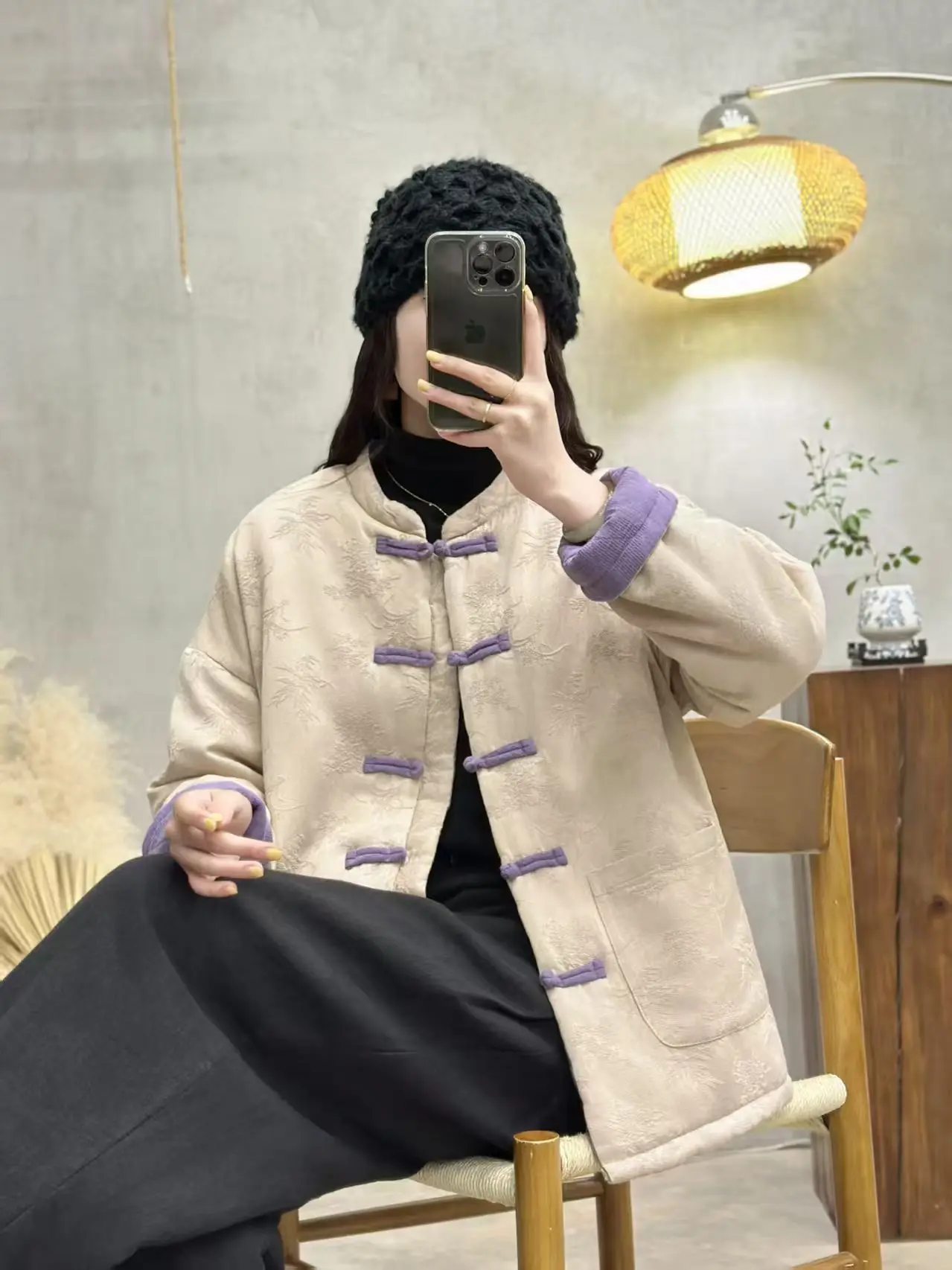 Зимняя новинка 2025: Женская утепленная куртка из чистого хлопка с воротником-стойкой, на пуговицах, в стиле ретро, однотонная, повседневная
Зимняя новинка 2025: Женская утепленная куртка из чистого хлопка с воротником-стойкой, на пуговицах, в стиле ретро, однотонная, повседневная