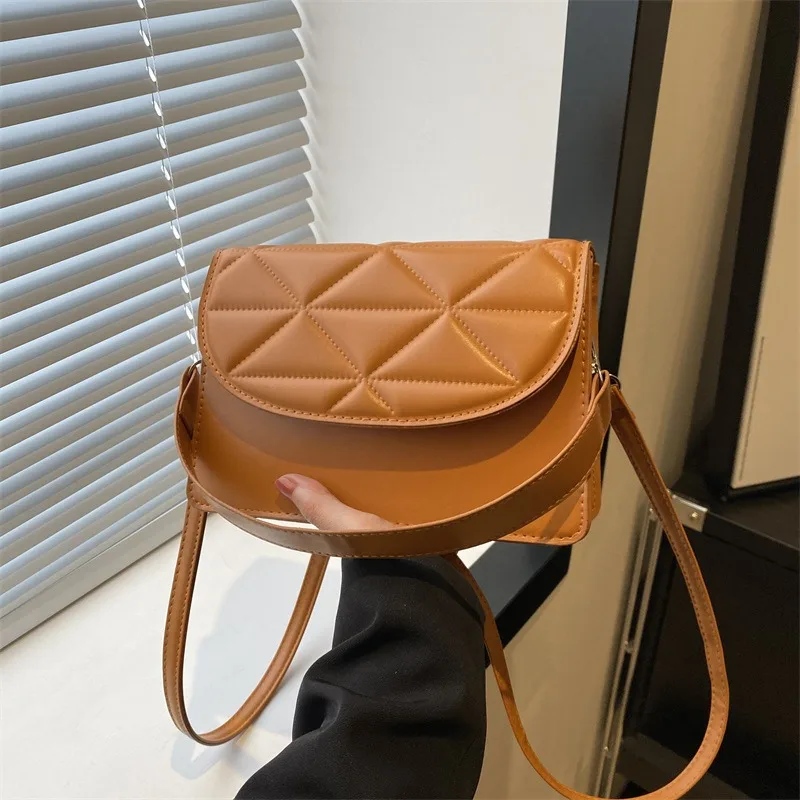 New Solid Color Fashion Shoulder Handbags Female Travel Messenger Bag Plaid Small PU Leather Crossbody Bags For Women
New Solid Color Fashion Shoulder Handbags Female Travel Messenger Bag Plaid Small PU Leather Crossbody Bags For Women