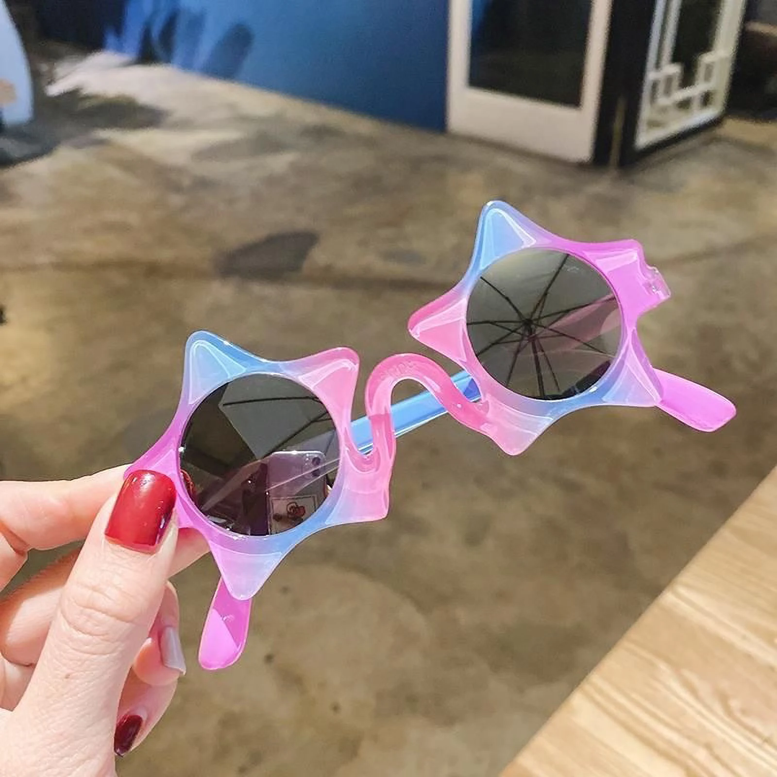 1pcs Five-Pointed Star Shaped Sunglasses Polarized Metal Frame Uv Protection Lightweight Unisex Eyewear For Party Costume
1pcs Five-Pointed Star Shaped Sunglasses Polarized Metal Frame Uv Protection Lightweight Unisex Eyewear For Party Costume