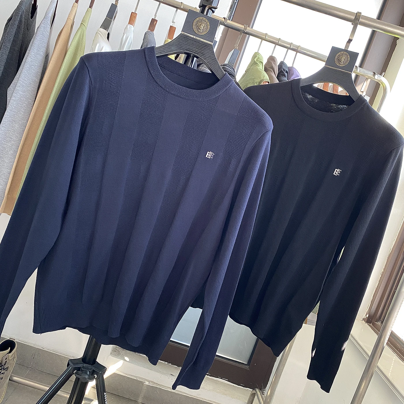 Soft Skin-friendly Men's Knitted Sweater round Ne Thin Autumn Faion Casual Wear Comfortable Long Sve T-irt
Soft Skin-friendly Men's Knitted Sweater round Ne Thin Autumn Faion Casual Wear Comfortable Long Sve T-irt