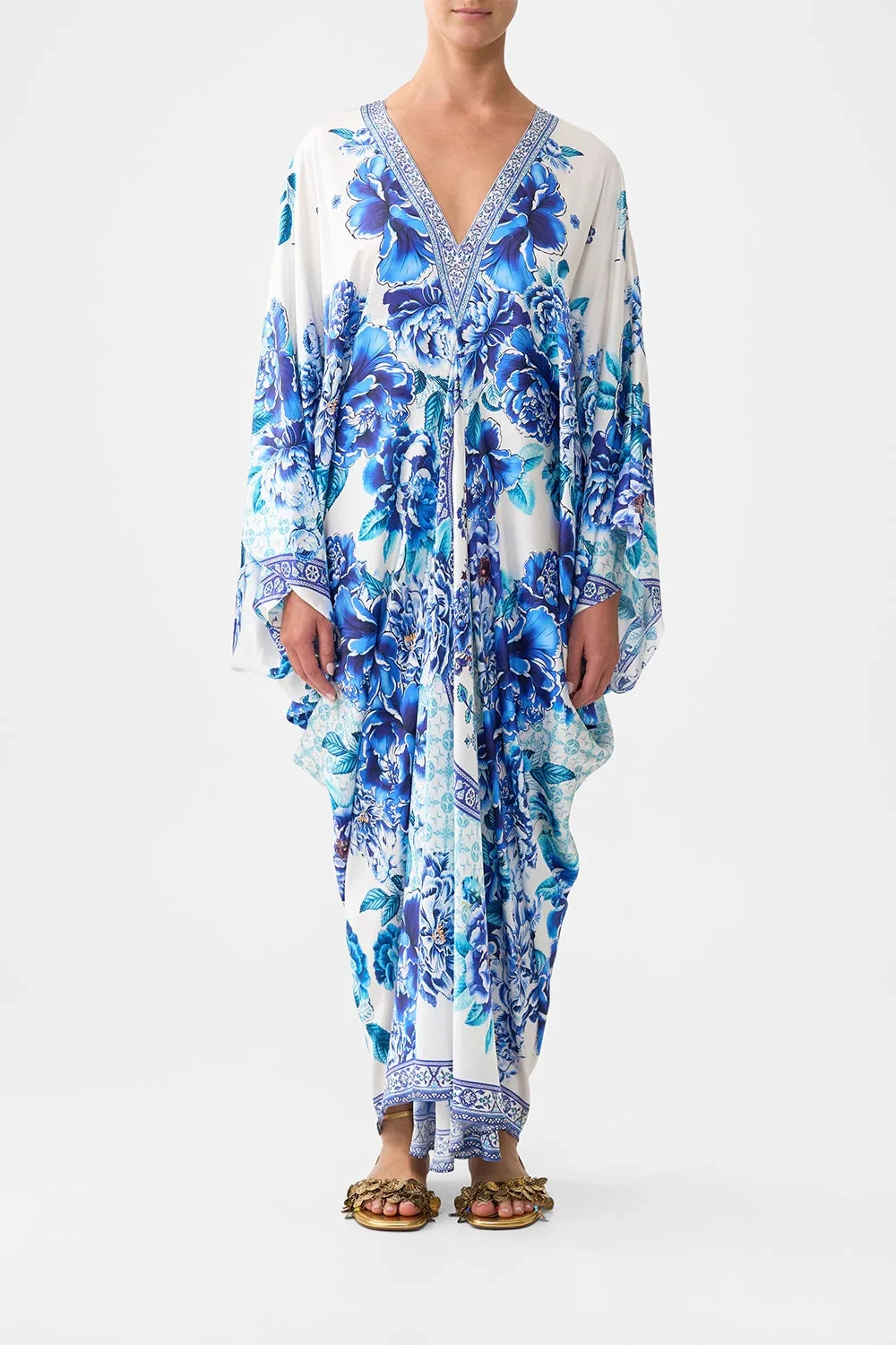 Blue Flower Print Women 100% Silk Maxi Dress Crystal Beaded V-Neck Batwing Sleeve Loose Female Robe
Blue Flower Print Women 100% Silk Maxi Dress Crystal Beaded V-Neck Batwing Sleeve Loose Female Robe