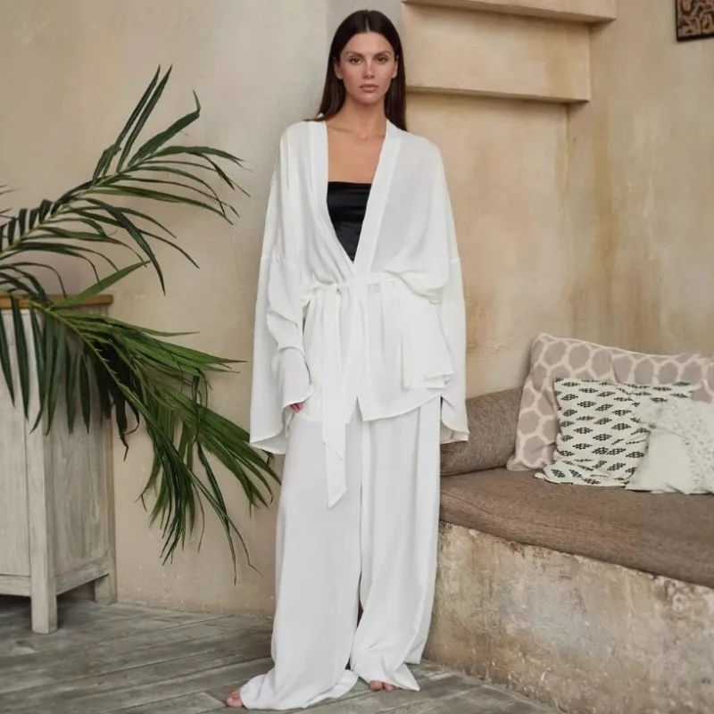 High End European American Fashion Comfortable Two Piece Women's Loungewear Set with Long Sleeve Cardigan Strap Trousers OneSize
High End European American Fashion Comfortable Two Piece Women's Loungewear Set with Long Sleeve Cardigan Strap Trousers OneSize
