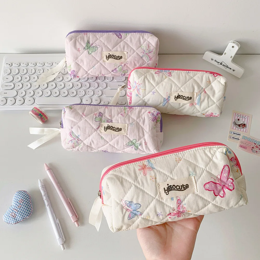 Butterfly Y2K Butterfly Stationery Bag Large Capacity Cosmetics Card Pen Korean Style Pencil Case Ins Style Aesthetic
Butterfly Y2K Butterfly Stationery Bag Large Capacity Cosmetics Card Pen Korean Style Pencil Case Ins Style Aesthetic