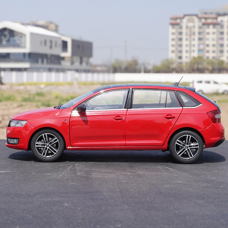 1:18 оригинальная модель автомобиля Шанхай Volkswagen, Skoda, Xindong Skoda Rapid, модель автомобиля из сплава
1:18 оригинальная модель автомобиля Шанхай Volkswagen, Skoda, Xindong Skoda Rapid, модель автомобиля из сплава