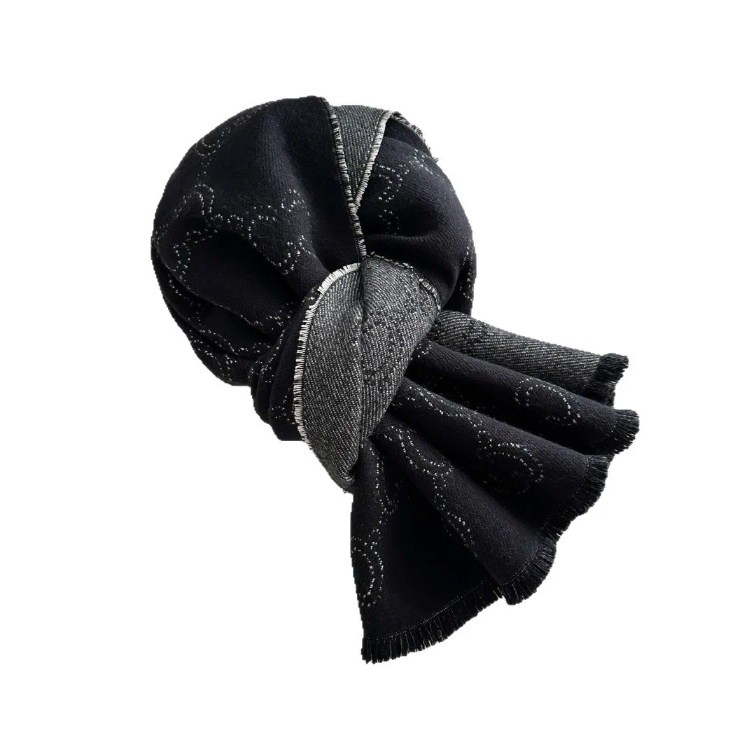 Reversible Double Sided Scarf Wrap Winter Warm Wool Blend Scarf for Women Luxury Soft Cashmere Like Shawl Elegant Thick Plaid
Reversible Double Sided Scarf Wrap Winter Warm Wool Blend Scarf for Women Luxury Soft Cashmere Like Shawl Elegant Thick Plaid