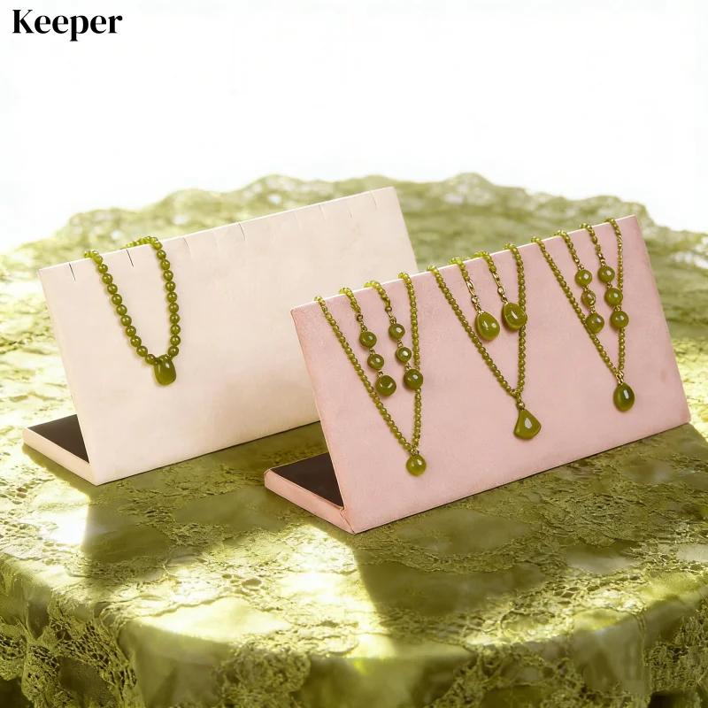 Подставка для украшений розового и бежевого цвета, черная бархатная подставка для хранения ожерелий и серег, реквизит для фотосъемки ювелирных изделий
Подставка для украшений розового и бежевого цвета, черная бархатная подставка для хранения ожерелий и серег, реквизит для фотосъемки ювелирных изделий