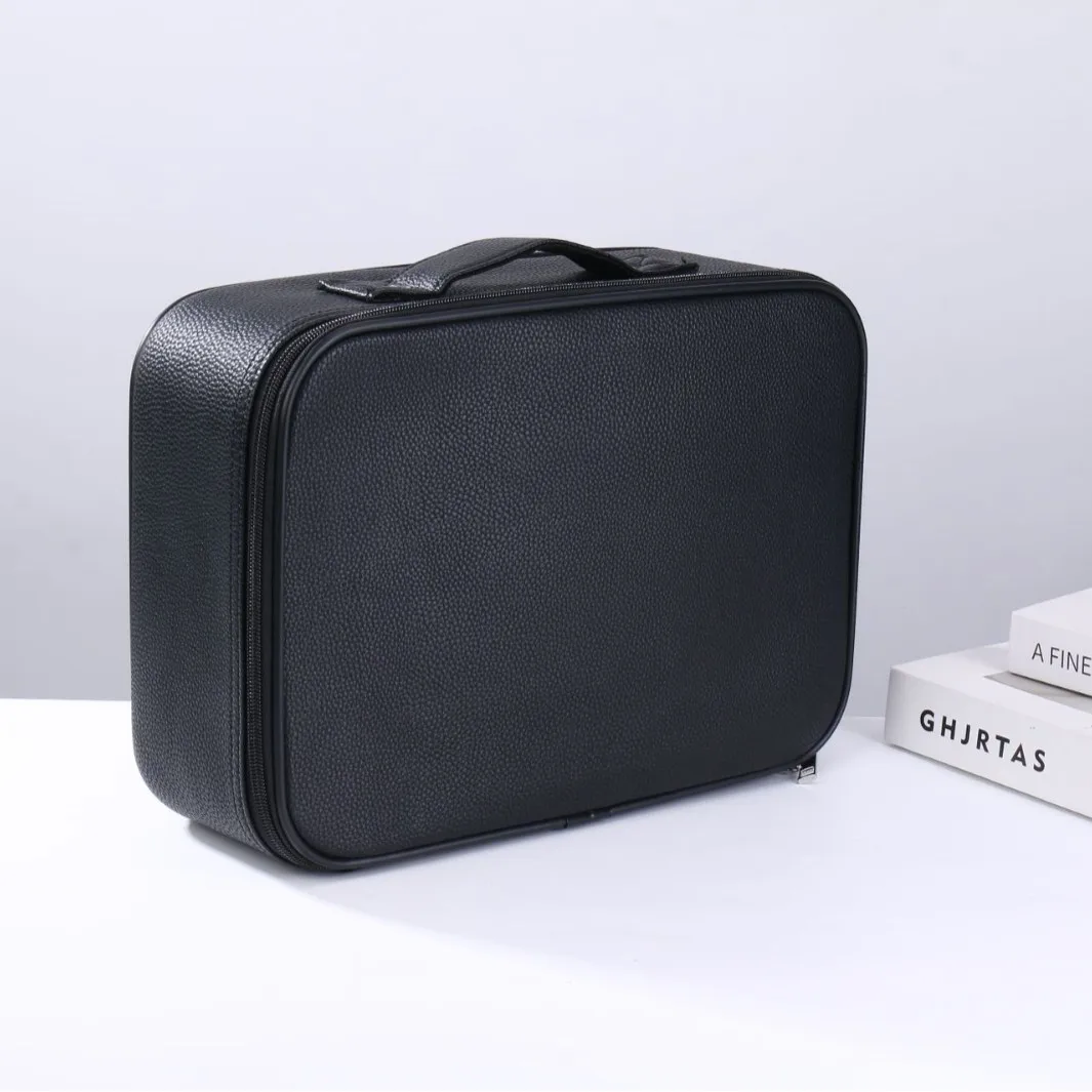 Сумка для хранения инструментов, черная, 35,5*25*12 см, портативная, большой вместимости, на молнии, для организации повседневного хранения косметических принадлежностей
Сумка для хранения инструментов, черная, 35,5*25*12 см, портативная, большой вместимости, на молнии, для организации повседневного хранения косметических принадлежностей