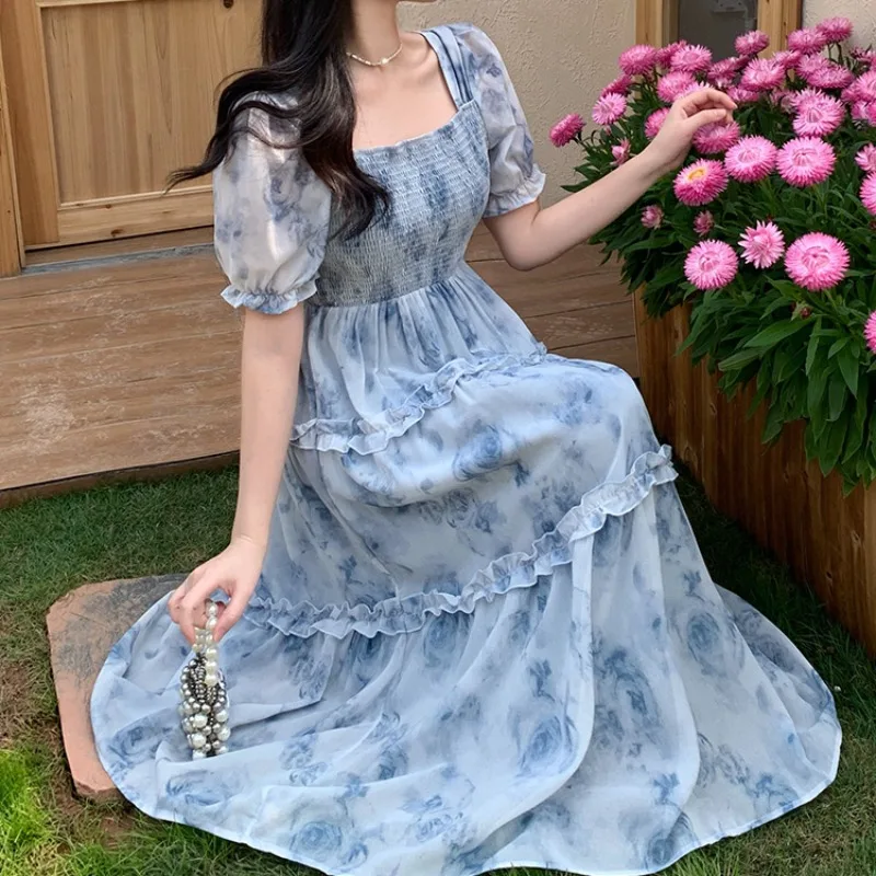 French vintage elegant flower printed long dress summer new subculture slim dresses women's bubble sleeve square collar skirts
French vintage elegant flower printed long dress summer new subculture slim dresses women's bubble sleeve square collar skirts