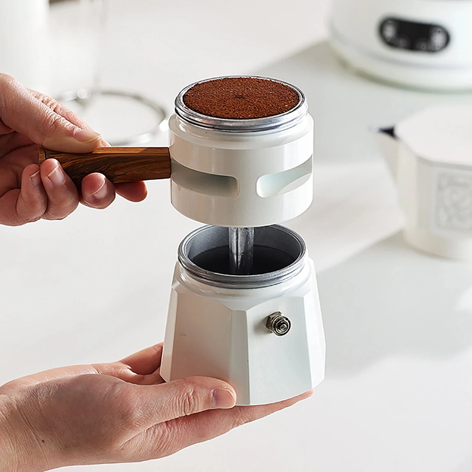 Thermostatic Double Valve Moka Pot Espresso Machine Extraction Coffee Mocha Pot Outdoor Coffee Pot Set
Thermostatic Double Valve Moka Pot Espresso Machine Extraction Coffee Mocha Pot Outdoor Coffee Pot Set