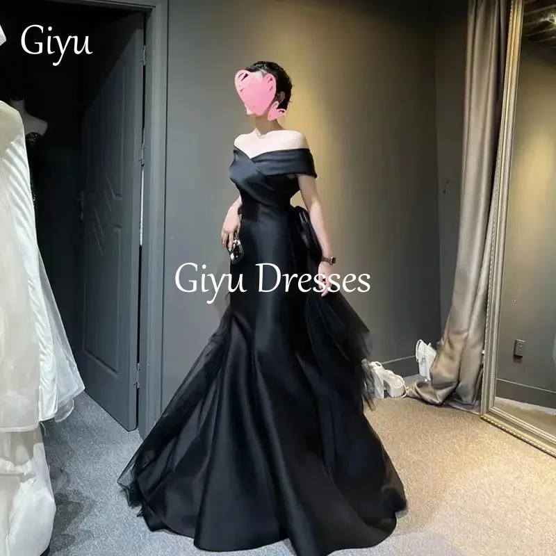 Giyu Elegant Black Mermaid vestidos de fiesta Off Shoulder Pleated Strap Bow Formal Prom Party Event Dress Customized
Giyu Elegant Black Mermaid vestidos de fiesta Off Shoulder Pleated Strap Bow Formal Prom Party Event Dress Customized