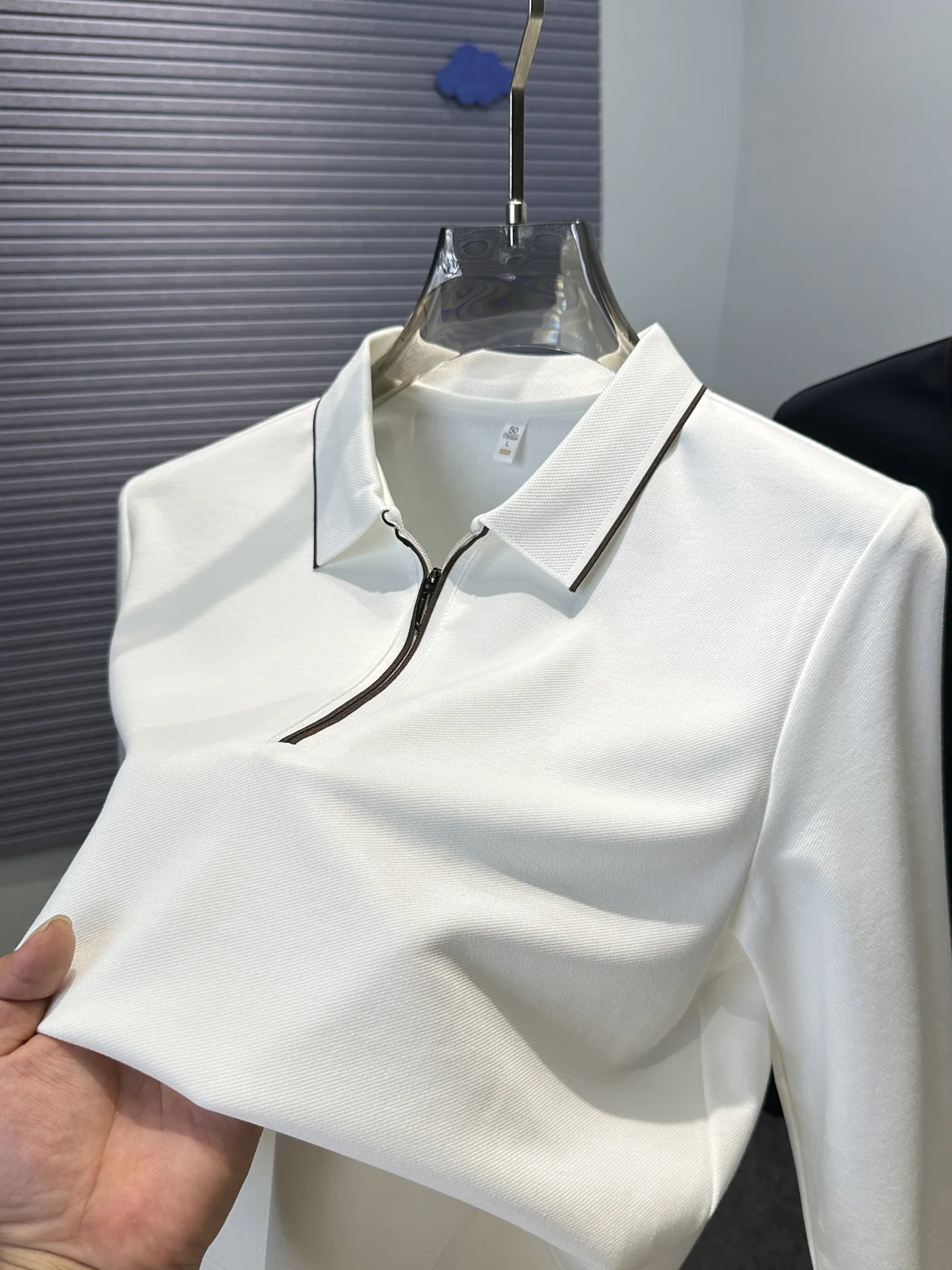 Men's Long Sleeve Fleece-lined T-shirt Thin Loose Fit Zipper Shirt Casual Style Pure Color Business Scene Cotton Blend
Men's Long Sleeve Fleece-lined T-shirt Thin Loose Fit Zipper Shirt Casual Style Pure Color Business Scene Cotton Blend