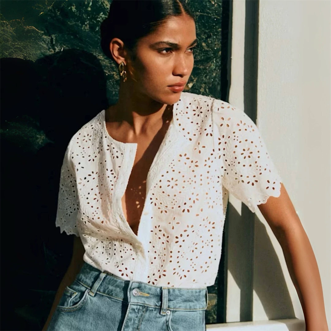 Paris Seza Women's Cotton Embroidered Hollow out Short Sleeve Shirt Simple Style Spring 2026 Breathable Comfortable Slimming
Paris Seza Women's Cotton Embroidered Hollow out Short Sleeve Shirt Simple Style Spring 2026 Breathable Comfortable Slimming