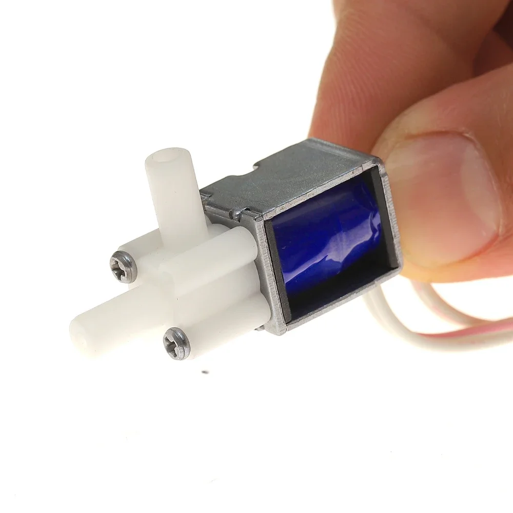 Нормально закрытый DC12V N/C миниатюрный электромагнитный электромагнитный воздушный клапан небольшой электрический выпускной клапан постоянного тока 2-позиционный двухходовой клапан
Нормально закрытый DC12V N/C миниатюрный электромагнитный электромагнитный воздушный клапан небольшой электрический выпускной клапан постоянного тока 2-позиционный двухходовой клапан