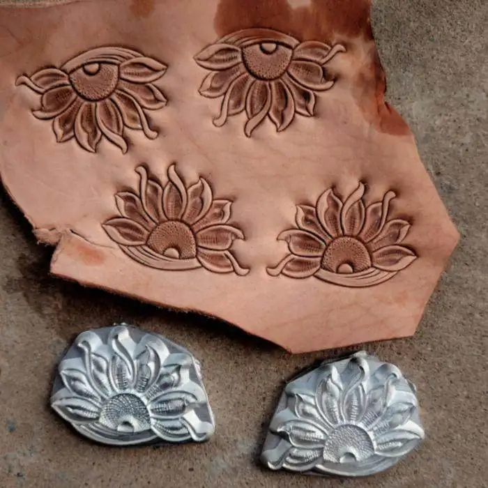 Leather Embossing Mold Small Sunflower Pattern Three-dimensional Relief Handmade Sunflower
Leather Embossing Mold Small Sunflower Pattern Three-dimensional Relief Handmade Sunflower