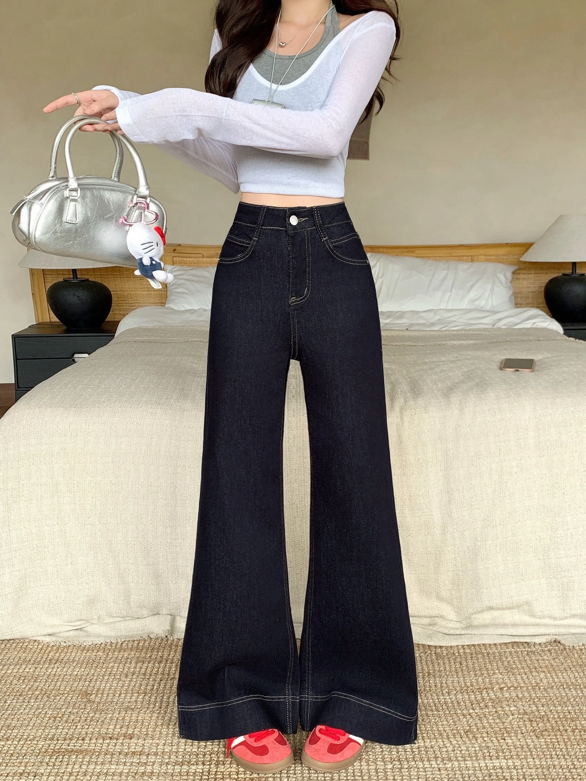 High Waist Wide Leg Jeans Women's Spring New Style Retro Design Floor-Length Bell Bottoms plus Size Slimming Hip Concealing
High Waist Wide Leg Jeans Women's Spring New Style Retro Design Floor-Length Bell Bottoms plus Size Slimming Hip Concealing