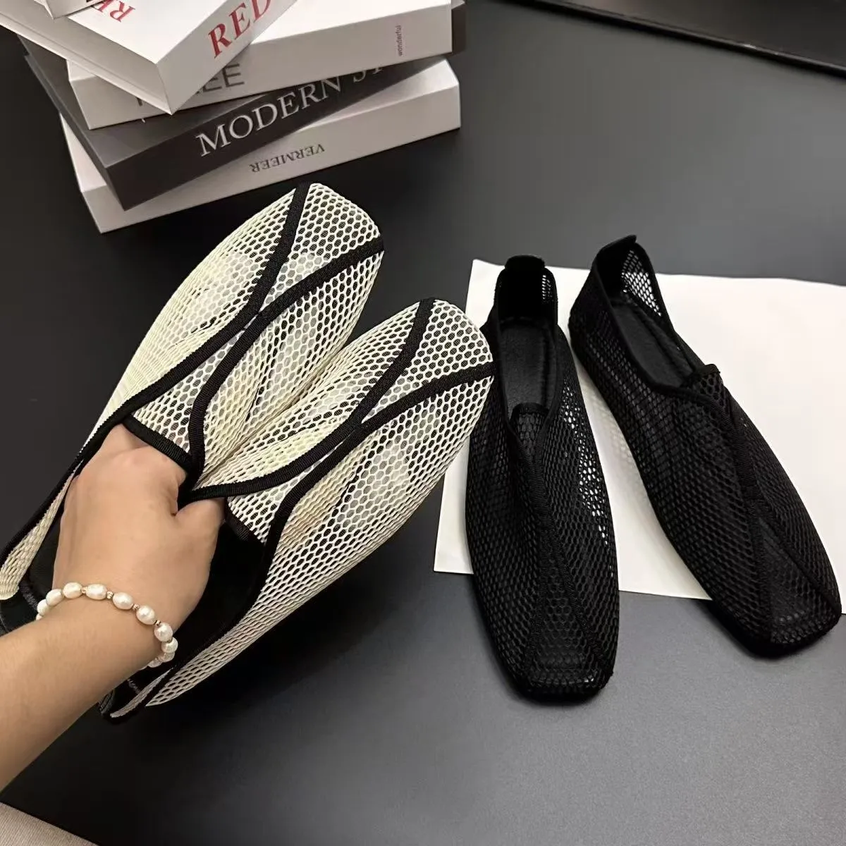 Fashion Design Mesh Summer Ballet Flats Shoes Women Breathable New Flats Shoes Ladies Black Mary Janes Footwear Loafers
Fashion Design Mesh Summer Ballet Flats Shoes Women Breathable New Flats Shoes Ladies Black Mary Janes Footwear Loafers