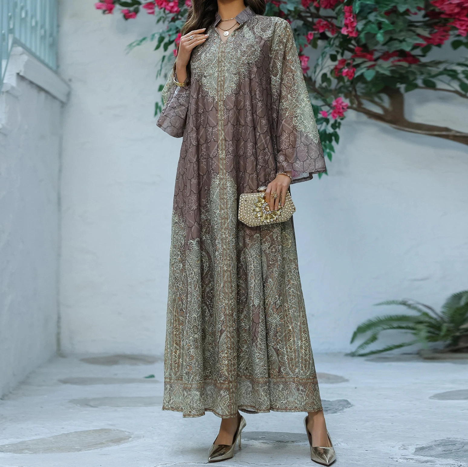 2025 Middle Eastern Muslim women's robe embroidered fabric hot diamond long skirt fashionable dress-GZXX530
2025 Middle Eastern Muslim women's robe embroidered fabric hot diamond long skirt fashionable dress-GZXX530