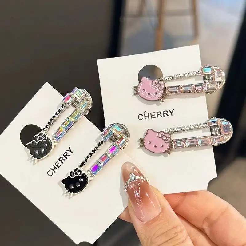 Заколка для волос Sanrio Hello Kitty для женщин, каваи, аниме, мультфильм KT Cat, стразы, аксессуары для волос для девочек, заколки для волос, зажим для челки, подарки
Заколка для волос Sanrio Hello Kitty для женщин, каваи, аниме, мультфильм KT Cat, стразы, аксессуары для волос для девочек, заколки для волос, зажим для челки, подарки
