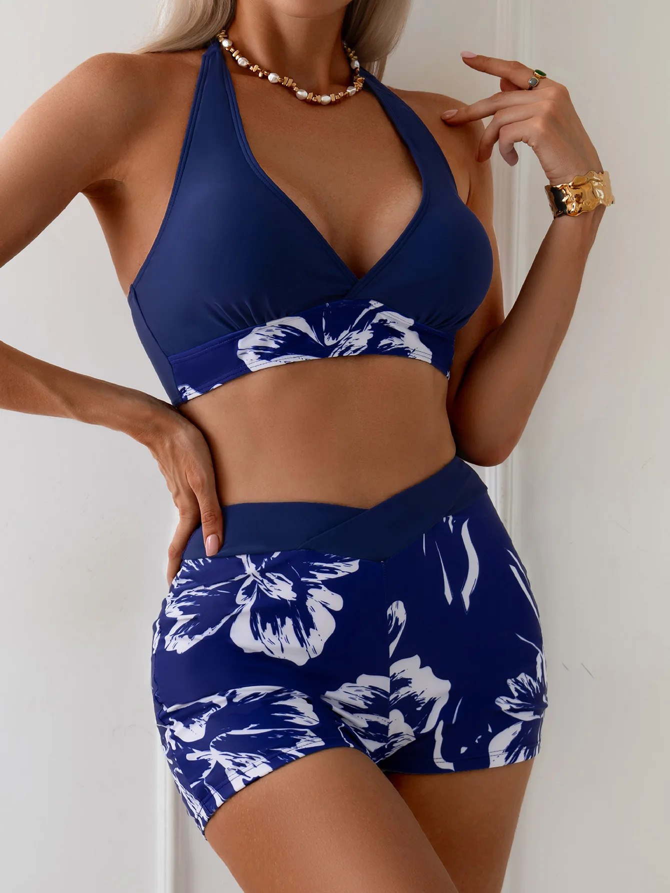 Модный купальник с принтом, женский спортивный комплект бикини на шнуровке для серфинга, купальный костюм, пляжная одежда, купальники, женские купальные костюмы
Модный купальник с принтом, женский спортивный комплект бикини на шнуровке для серфинга, купальный костюм, пляжная одежда, купальники, женские купальные костюмы