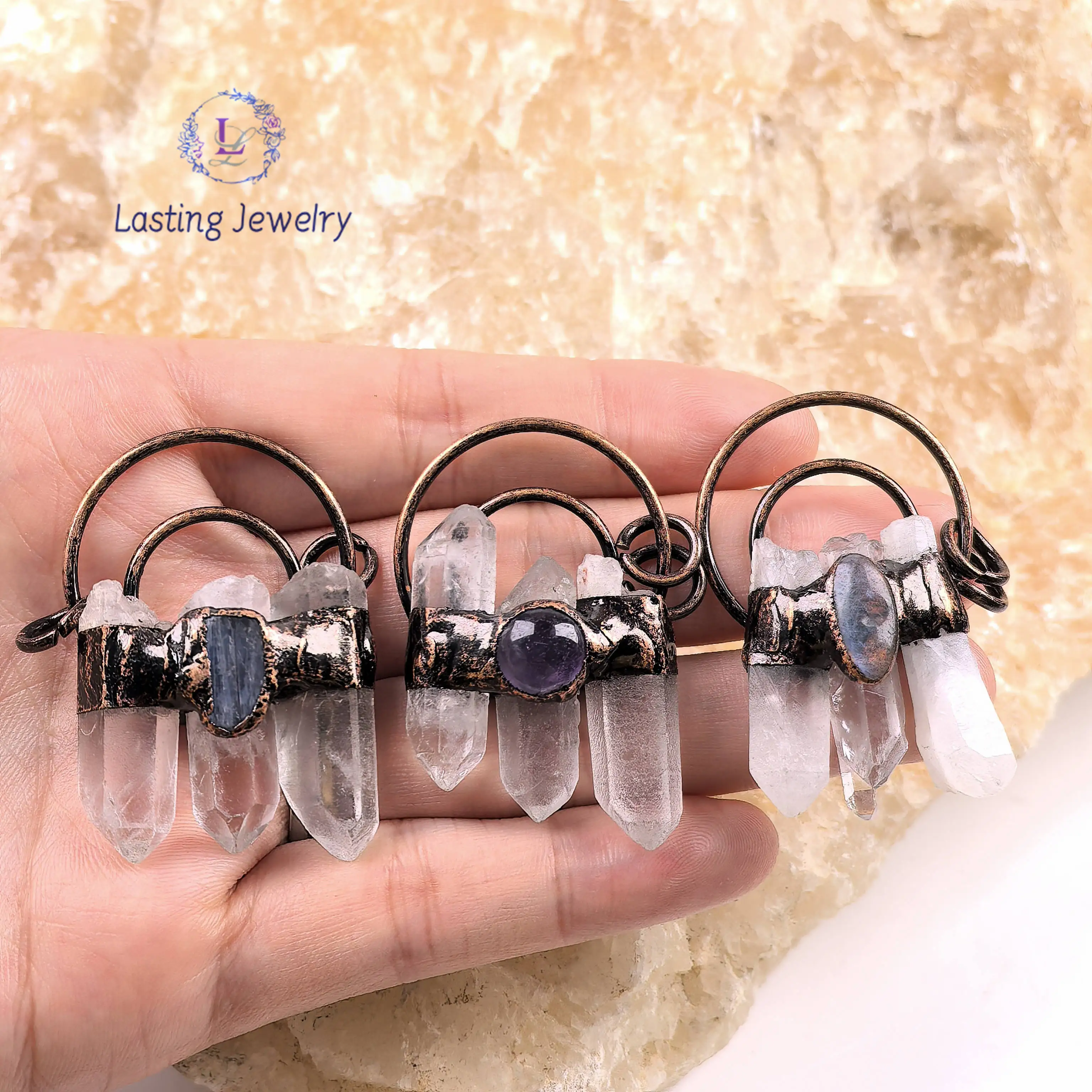 Soldered Bronze Raw Crystal Point Pendants,Antique Copper Amethyst Kyanite Labradorite Charms Vintage Necklace Jewelry
Soldered Bronze Raw Crystal Point Pendants,Antique Copper Amethyst Kyanite Labradorite Charms Vintage Necklace Jewelry