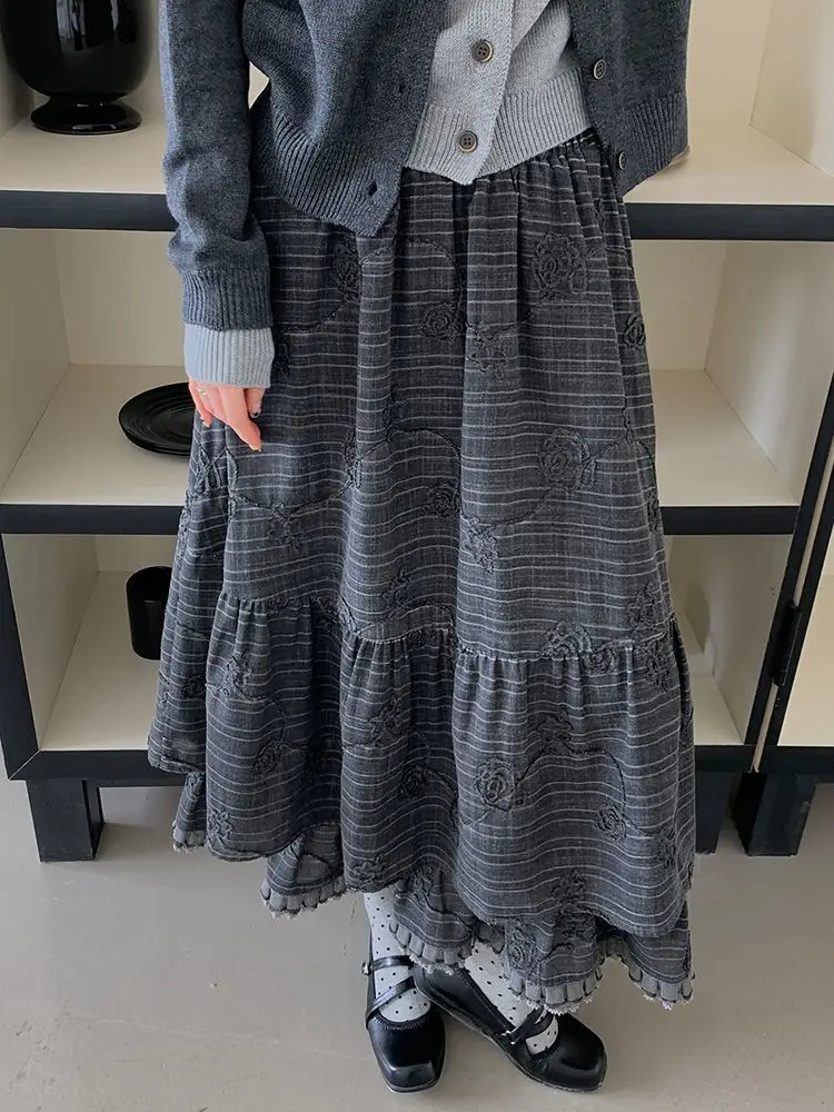 Gagarich 2025 ретро текстурированная жаккардовая двухслойная полуюбка для женщин осень-зима 2025 новые свободные длинные юбки трапециевидной формы
Gagarich 2025 ретро текстурированная жаккардовая двухслойная полуюбка для женщин осень-зима 2025 новые свободные длинные юбки трапециевидной формы
