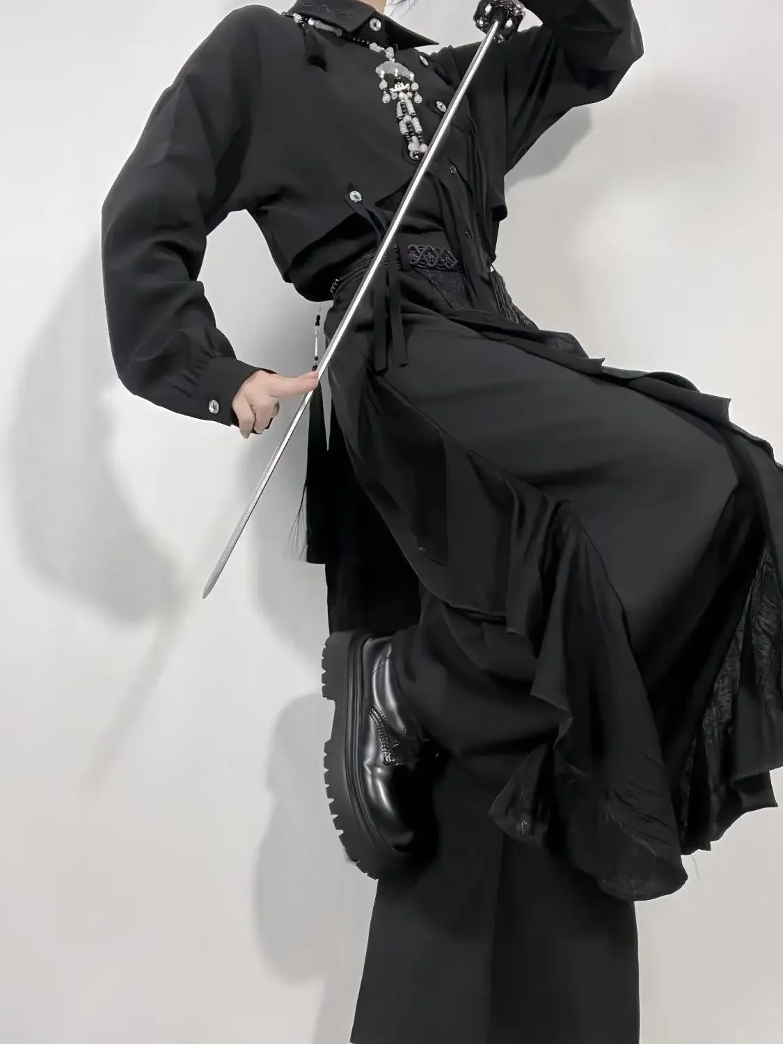 Men Women New Chinese Style Patchwork Double-layer Wide Leg Pants Vintage Niche Fashion Culotte Bisex Dark Black Skirt Pants
Men Women New Chinese Style Patchwork Double-layer Wide Leg Pants Vintage Niche Fashion Culotte Bisex Dark Black Skirt Pants