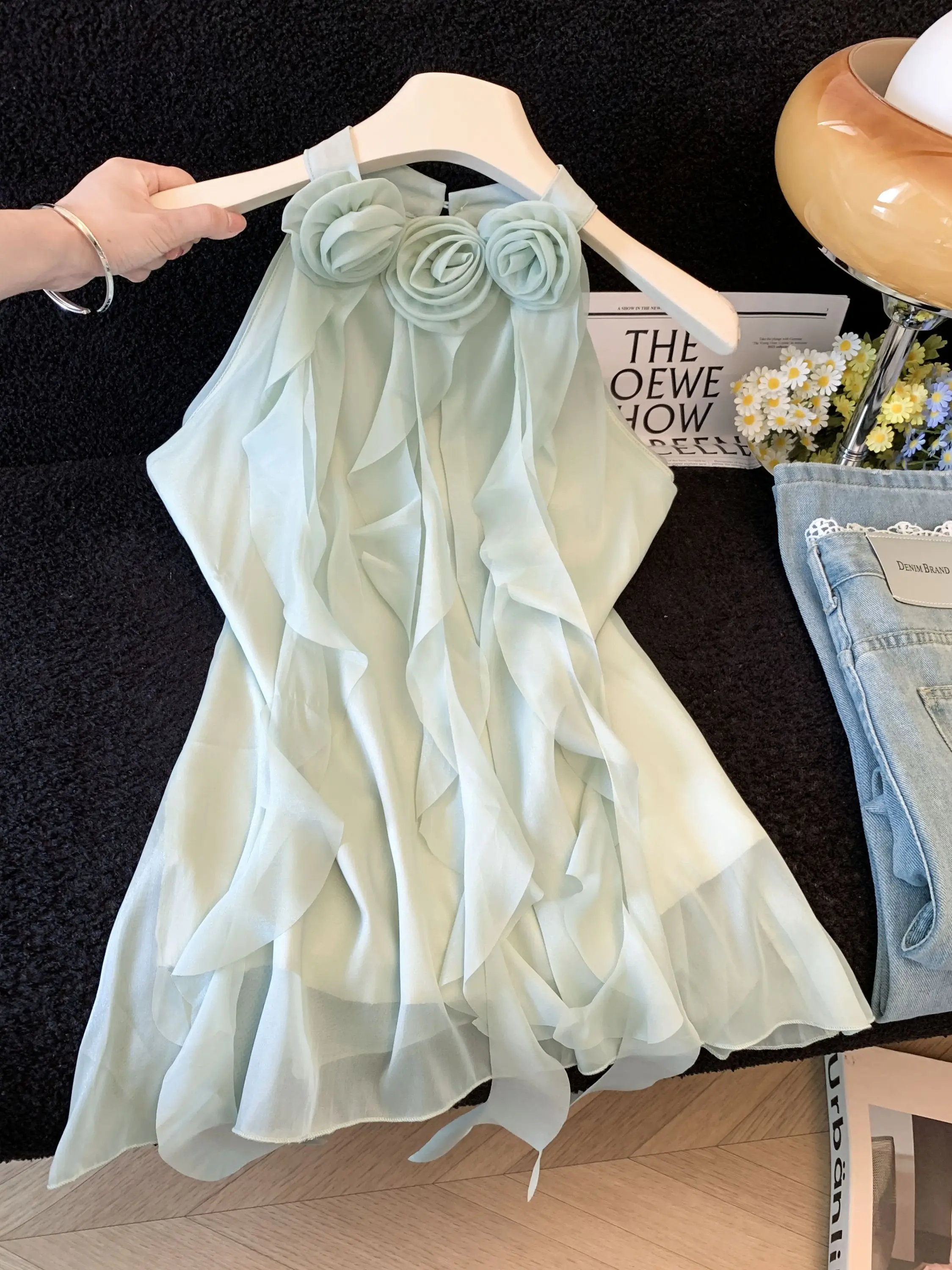 Elegant Floral 3D Printed Neck Hanging Vest Women's Summer 2026 Loose Slimming Lace Chiffon Top French Style Breathable
Elegant Floral 3D Printed Neck Hanging Vest Women's Summer 2026 Loose Slimming Lace Chiffon Top French Style Breathable