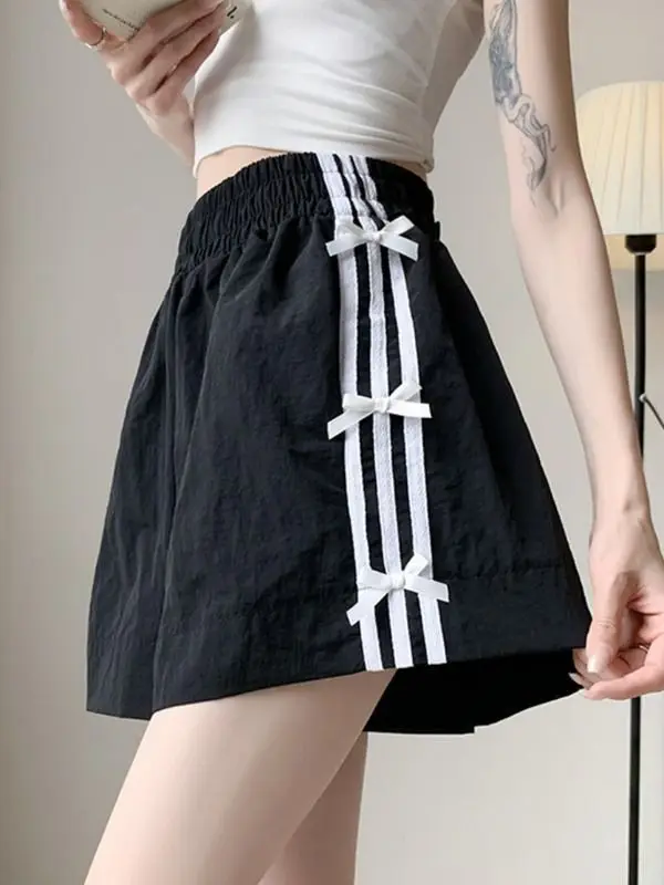 Black striped quick drying shorts Women's summer thin bow loose casual sweatpants A-line slimming wide-leg pants
Black striped quick drying shorts Women's summer thin bow loose casual sweatpants A-line slimming wide-leg pants