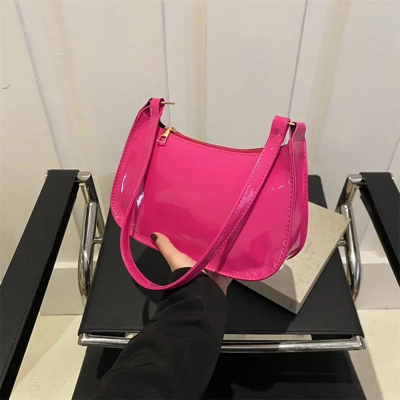 Fashion Retro Patent Leather Glossy Shoulder Bag Solid Color Women's Handbags Casual Brand Designer Underarm Bag 숄더백
Fashion Retro Patent Leather Glossy Shoulder Bag Solid Color Women's Handbags Casual Brand Designer Underarm Bag 숄더백